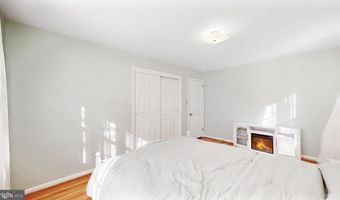 102 MERIDEN Dr, Hockessin, DE 19707