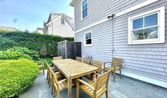 44 Tuckerman Ave, Middletown, RI 02842