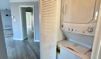 20594 CORNSTALK Ter 301, Ashburn, VA 20147