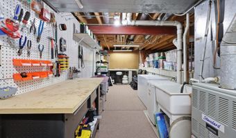1125 Meghan Ave, Algonquin, IL 60102