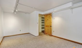 1558 E St, Anchorage, AK 99501