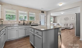 712 Coventry Dr, Albemarle, NC 28001