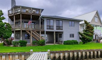 221 Smith St, Atlantic Beach, NC 28512