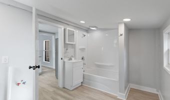 206 Ormsby St, Adrian, MI 49221