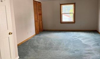 76 Vernon St, Bangor, ME 04401