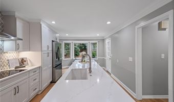 4163 Glen Meadow Dr, Peachtree Corners, GA 30092
