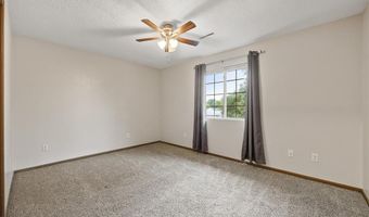 158 Elm Ridge Dr, North Liberty, IA 52317