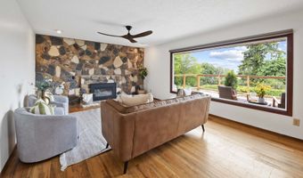 410 Pleasant Ave, Astoria, OR 97103