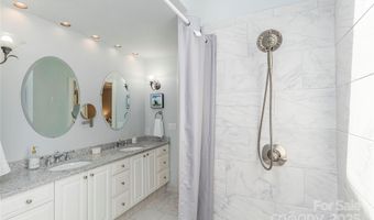 25 Brookcliff Dr, Asheville, NC 28804