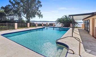 510 HILLSIDE Dr, Auburndale, FL 33823