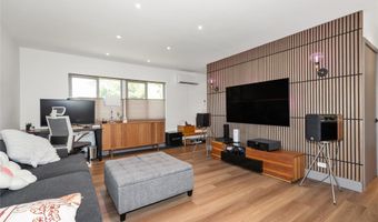 65 Oak Ridge Ln, Albertson, NY 11507