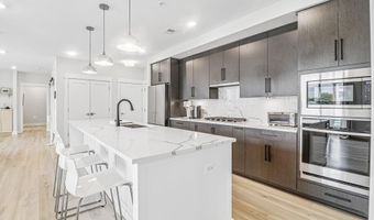 43795 TRANSIT Sq 202, Ashburn, VA 20147