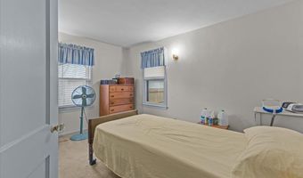 32 Birch Ct, Burlington, VT 05408