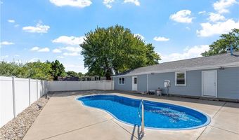 40 Murphy Dr, Cumberland, RI 02864