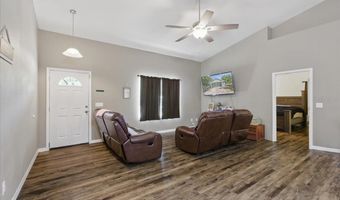 1180 HOUGH St, Bell, FL 32619