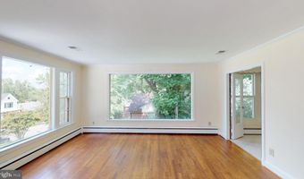 4740 34TH St N, Arlington, VA 22207