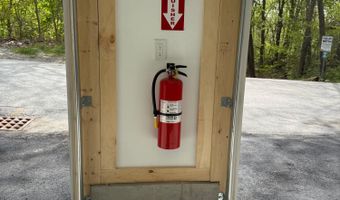 9 Hutchins St, Auburn, ME 04210