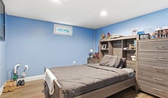 3811 Mendon Rd, Cumberland, RI 02864