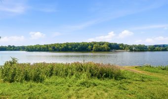10 GREEN BAY Ct 205, Appleton, WI 54911