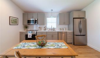 32 Exchange St 101, East Greenwich, RI 02818