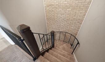 824 S Chillicothe Rd 2, Aurora, OH 44202