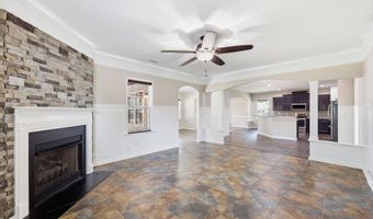 107 Walkabout Dr, Aberdeen, NC 28315