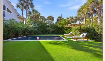 698 BEACH Ave, Atlantic Beach, FL 32233