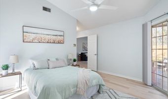 1193 LINKSIDE Ct E, Atlantic Beach, FL 32233