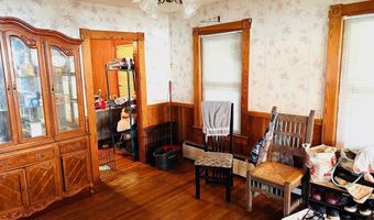27 Warwick Ave, Athol, MA 01331