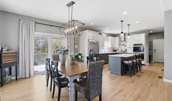 81 Golden View Dr, Johnston, RI 02919