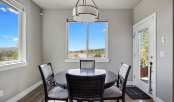 20702 E Berry Dr, Benton City, WA 99320