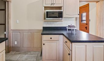 407 E 9th St, Alton, IL 62002