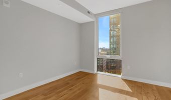 1781 N PIERCE St 1404, Arlington, VA 22209