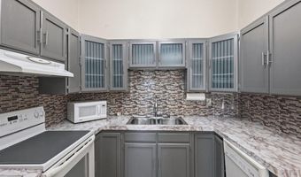 7207 Foxridge Cir #D-4, Anchorage, AK 99518