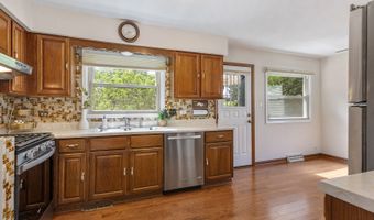874 S Wisconsin Ave, Addison, IL 60101
