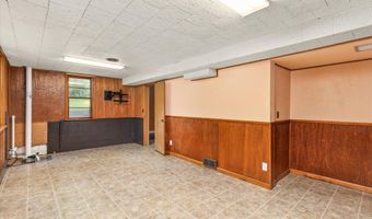2619 Meadow Glen Rd, Ames, IA 50014