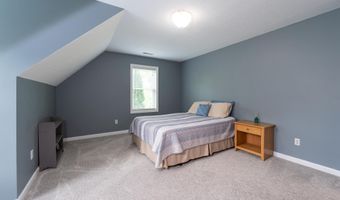 33 Hobart Hill Rd, Brookline, NH 03033
