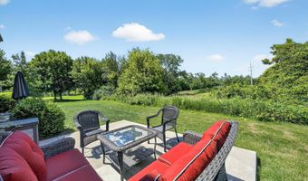 1183 Kingsmill Dr, Algonquin, IL 60102