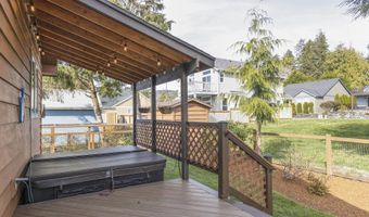 126 N OCEAN Ave, Rockaway Beach, OR 97136