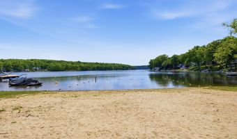 21 Arlington Rd, Coventry, CT 06238