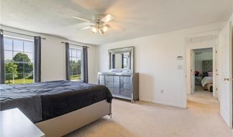 6 Fleuette Dr, Bellingham, MA 02019