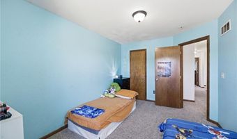 16820 Sheehan Rd, Basehor, KS 66007
