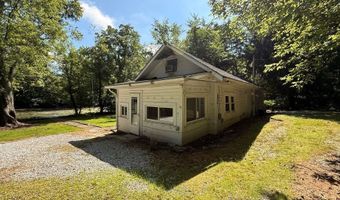 629 Portage Lakes Dr, Akron, OH 44319