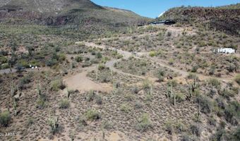 S Tillys Trail, Black Canyon City, AZ 85324