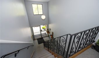 132 Harrogate E, Amherst, NY 14221