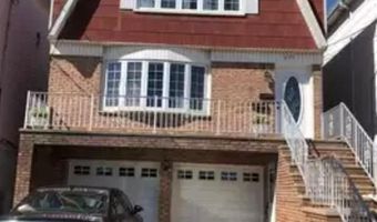 279 AVENUE E, Bayonne, NJ 07002