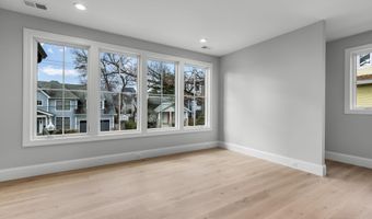 629 N LINCOLN St N, Arlington, VA 22201