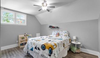 718 N Cedar St, Auburn, IN 46706