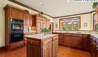 1158 Equestrian Dr, Banner Elk, NC 28604