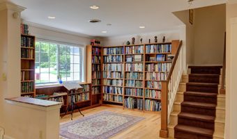 9 Southwind Dr 9, Burlington, VT 05401